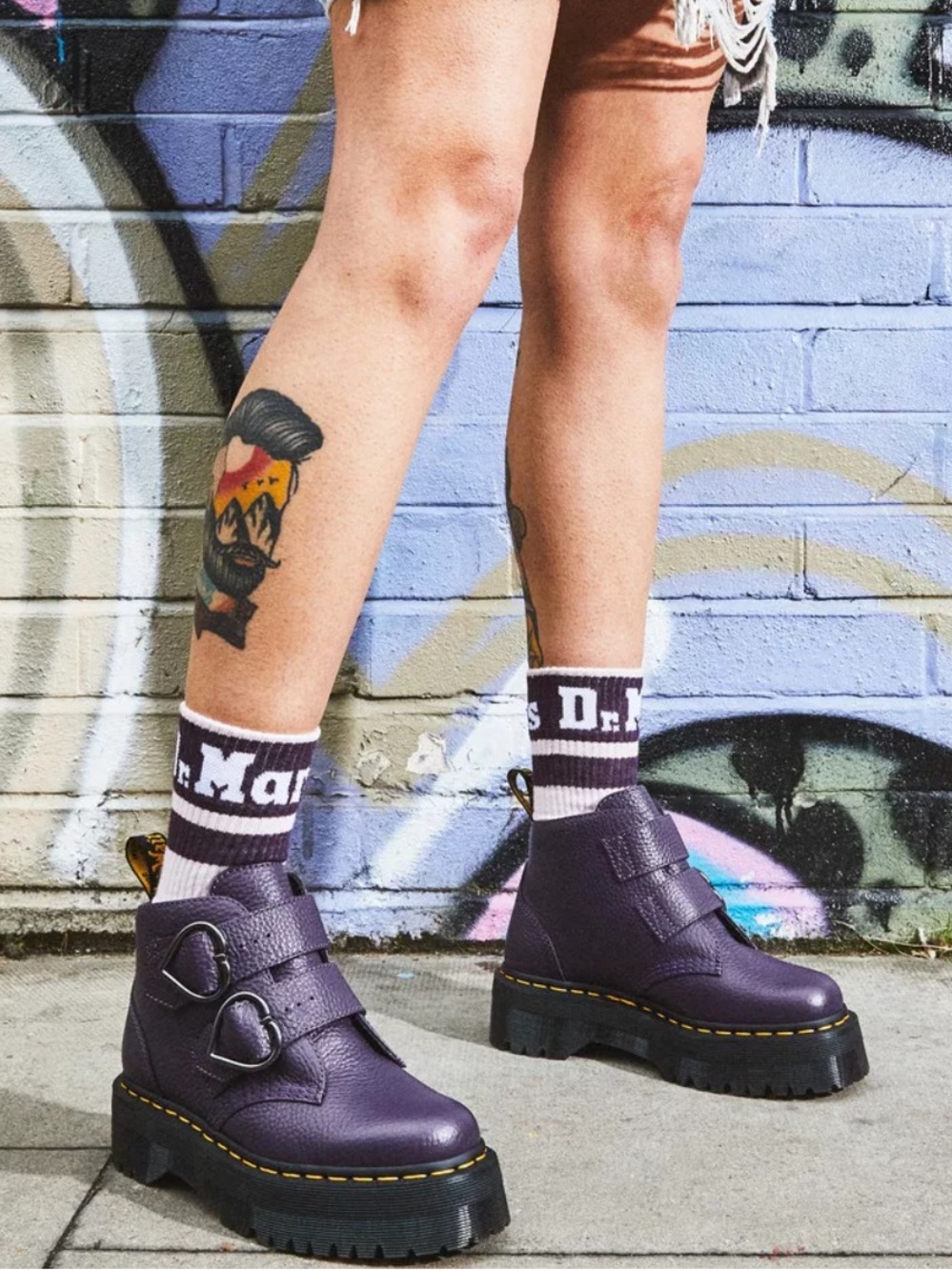 Dr. Martens Devon Heart Rare Purple Leather Purple
Heart-Strap Ankle Boots